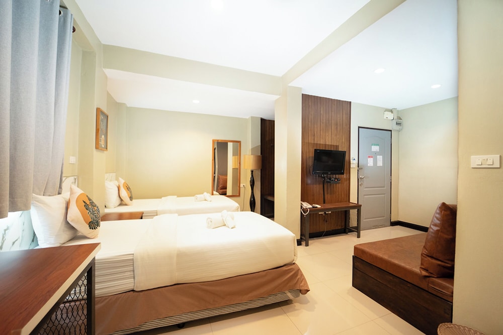 The Palm Hotel — Hotel rooms in Bangkok, Bangkok