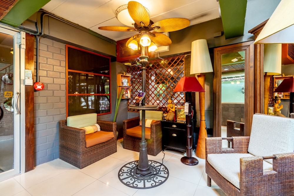The Palm Hotel — Restaurant & bars in Bangkok, Bangkok
