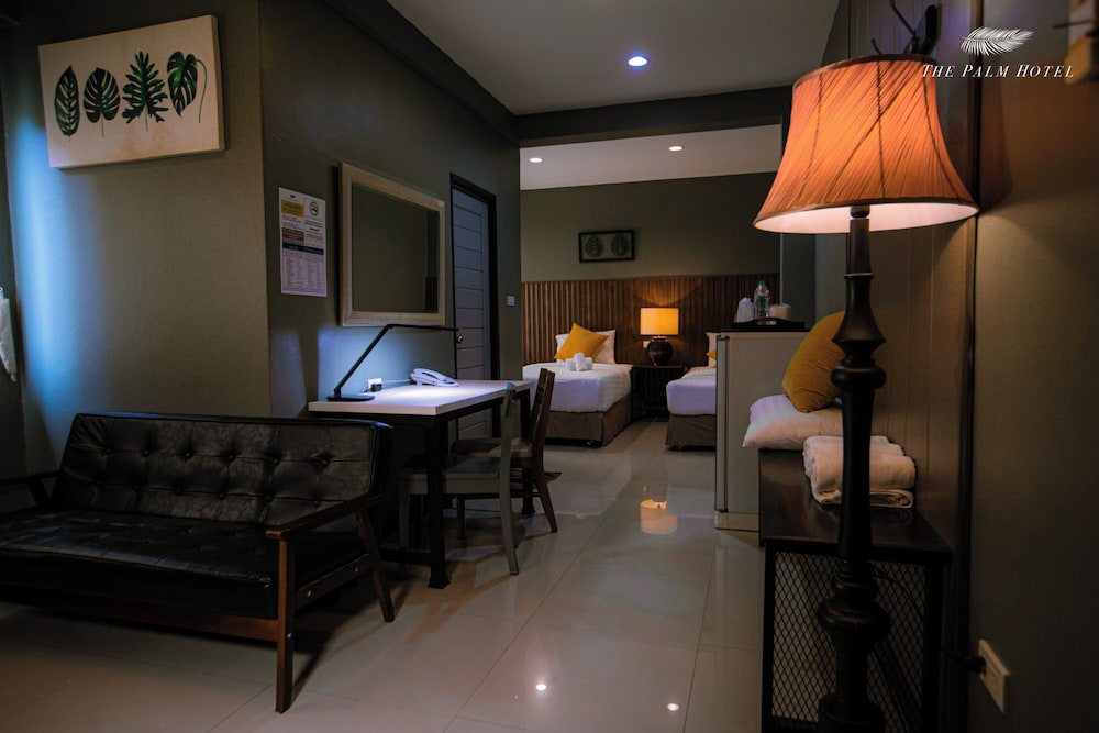 The Palm Hotel — Hotel rooms in Bangkok, Bangkok