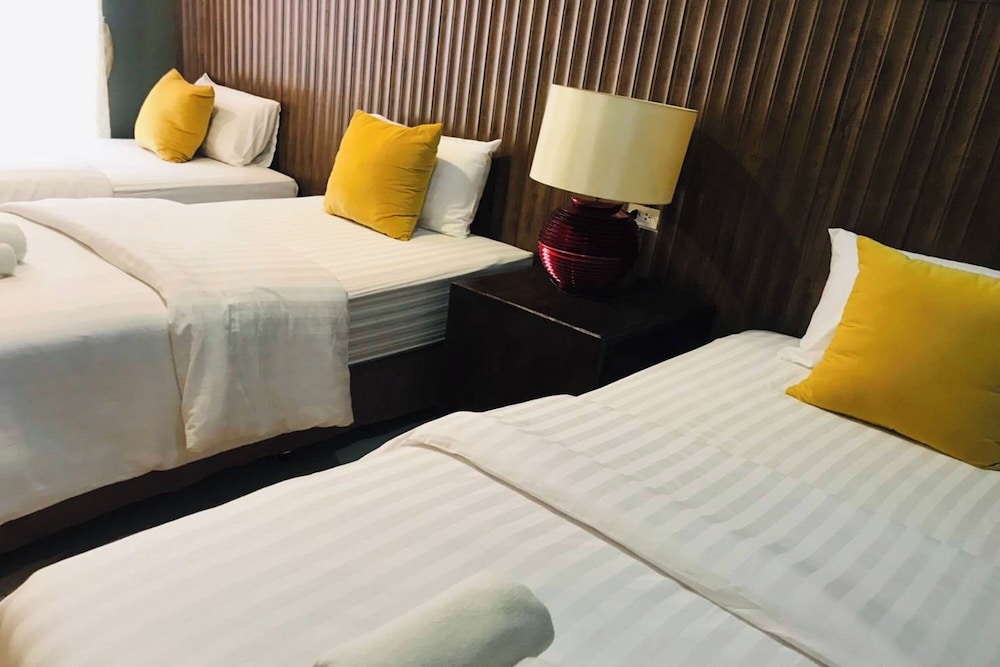 The Palm Hotel — Hotel rooms in Bangkok, Bangkok