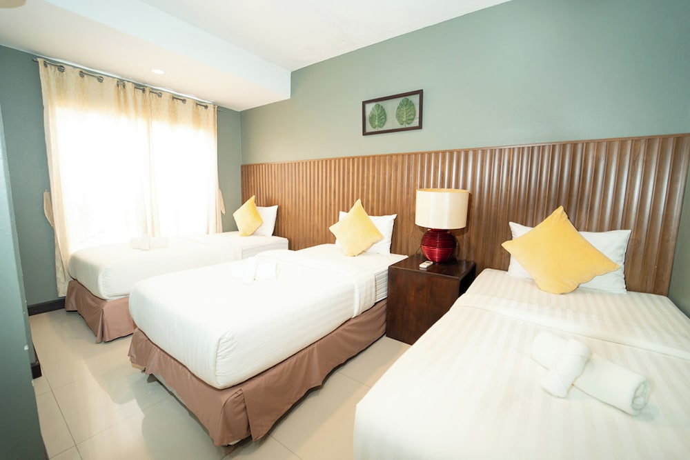 The Palm Hotel — Hotel rooms in Bangkok, Bangkok