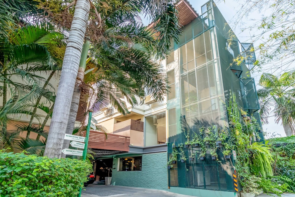 The Palm Hotel — Hotel building in Bangkok, Bangkok