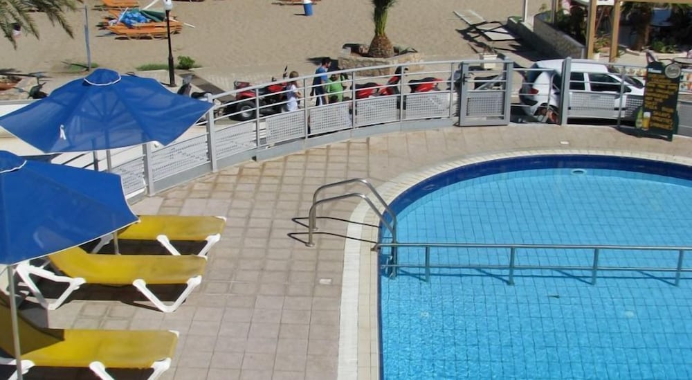 Eleni Beach Hotel — Swimming pool in Stalida
