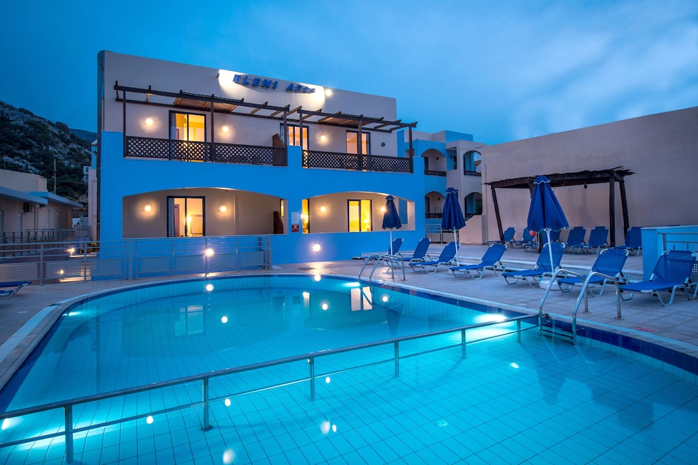 Eleni Beach Hotel — Swimming pool in Stalida