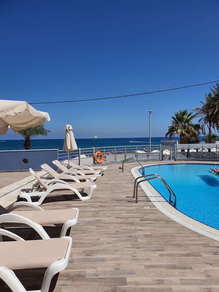 Eleni Beach Hotel — Swimming pool in Stalida