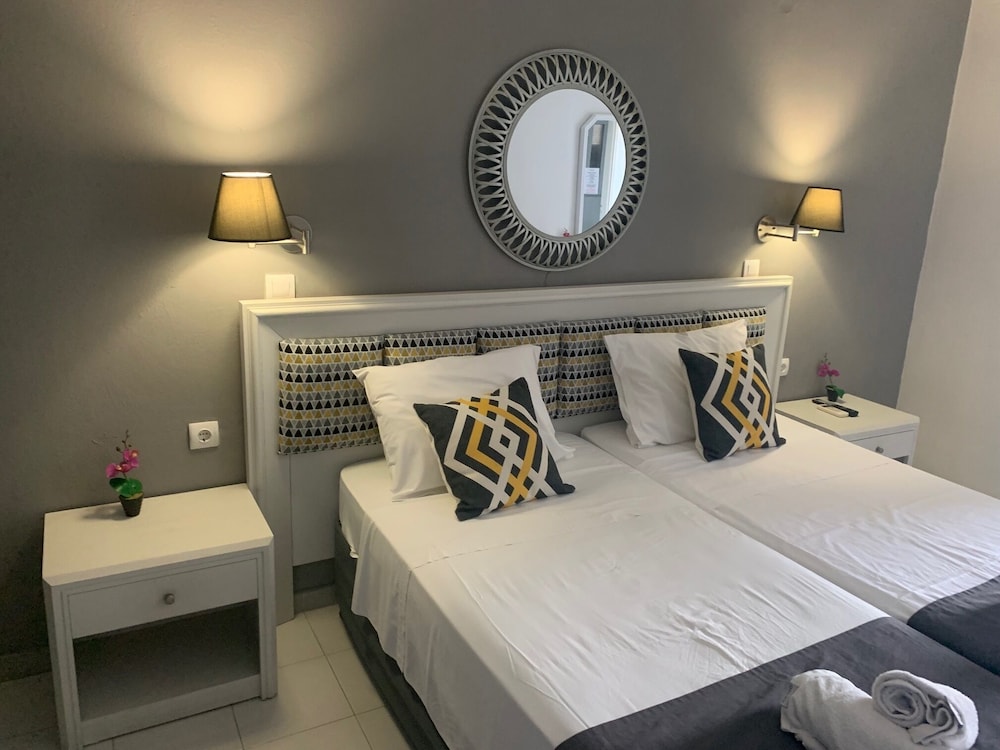 Alkyonides Hotel — Hotel rooms in Kremasti, South Aegean