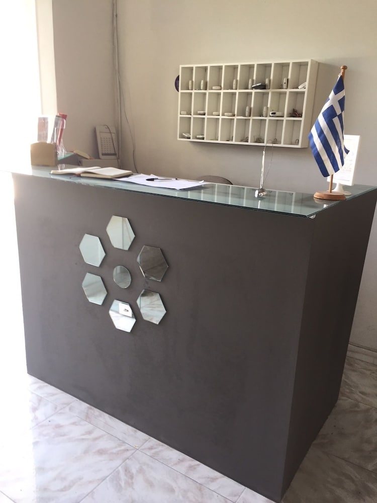 Alkyonides Hotel — Hotel building in Kremasti, South Aegean