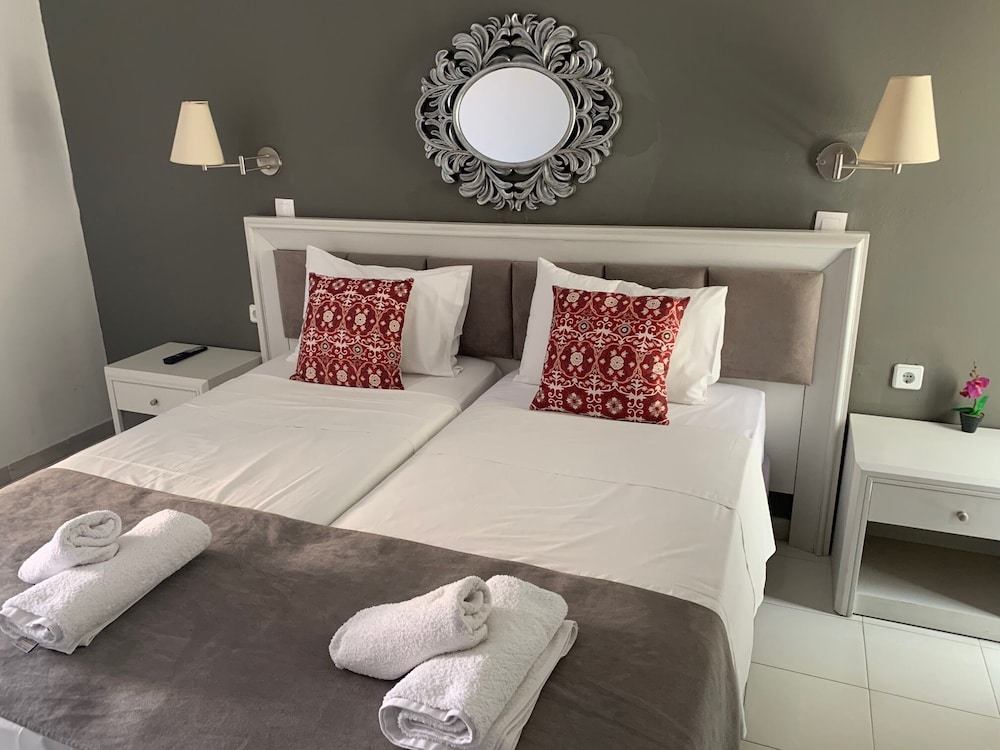 Alkyonides Hotel — Hotel rooms in Kremasti, South Aegean
