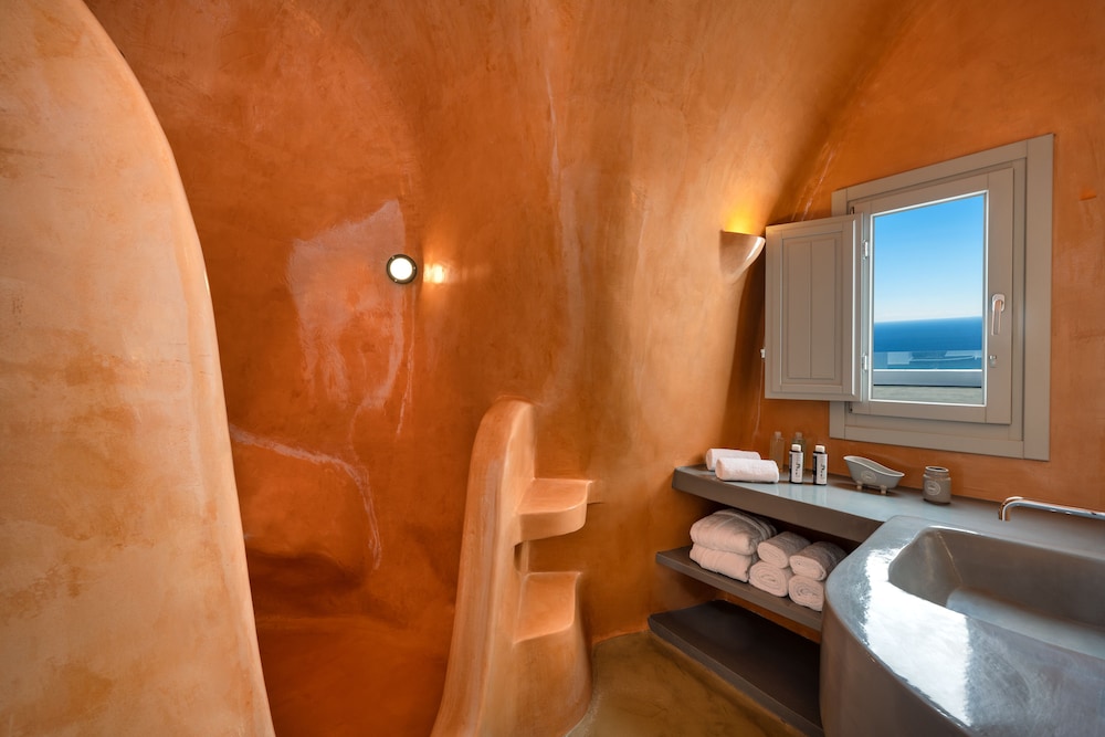 Siete Mares Luxury Suites — Hotel rooms in Imerovigli, South Aegean