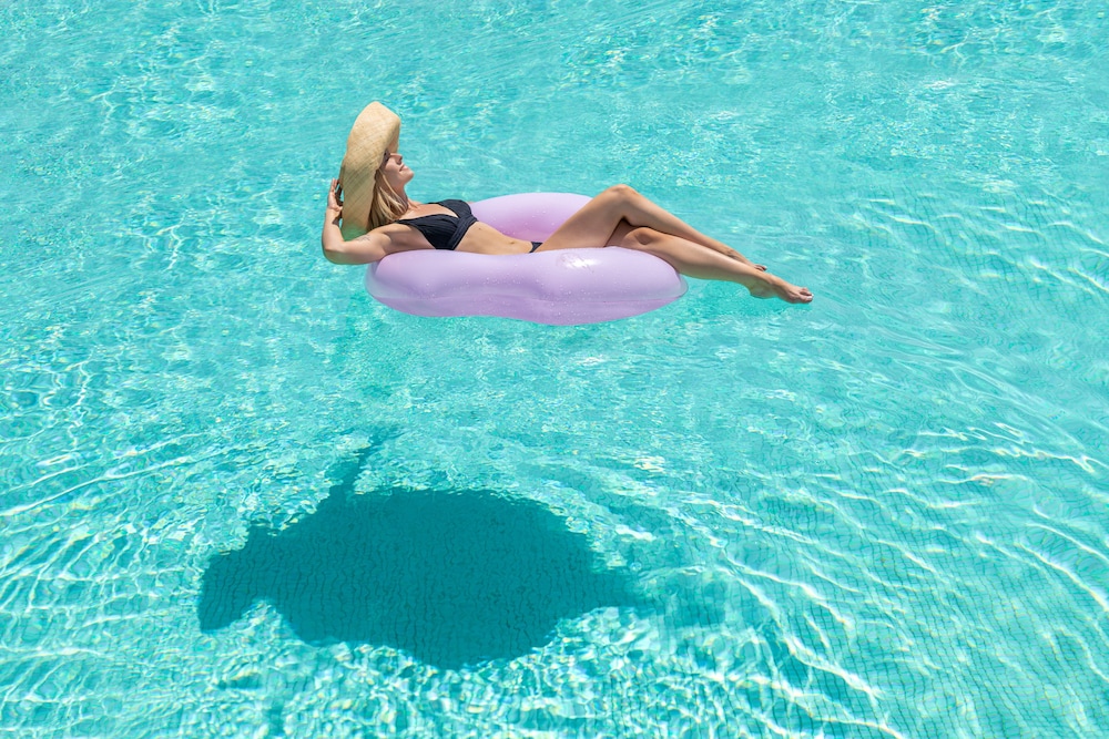 Santa Irina Luxury Sunny Lofts — Swimming pool in Aghios Georgios (Santorini), South Aegean