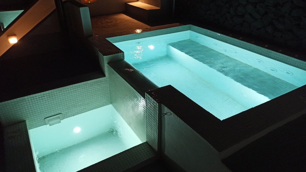 Santa Irina Luxury Sunny Lofts — Spa in Aghios Georgios (Santorini), South Aegean