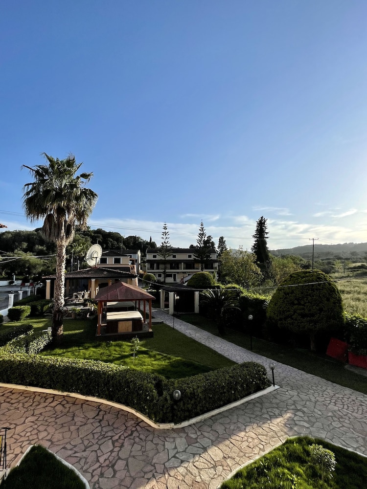 Oula maisonettes — Rooms in Lefkimmi (Corfu), Ionian Islands