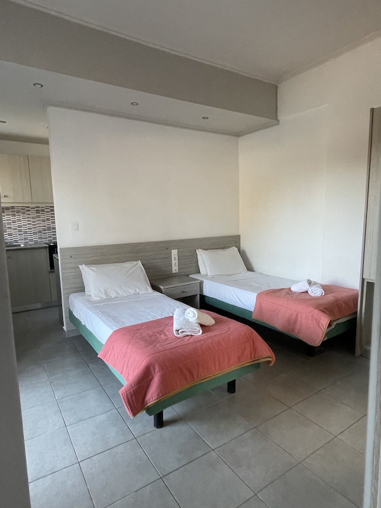 Oula maisonettes — Rooms in Lefkimmi (Corfu), Ionian Islands
