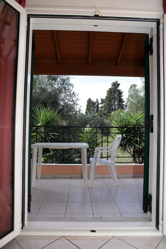 Oula maisonettes — Rooms in Lefkimmi (Corfu), Ionian Islands