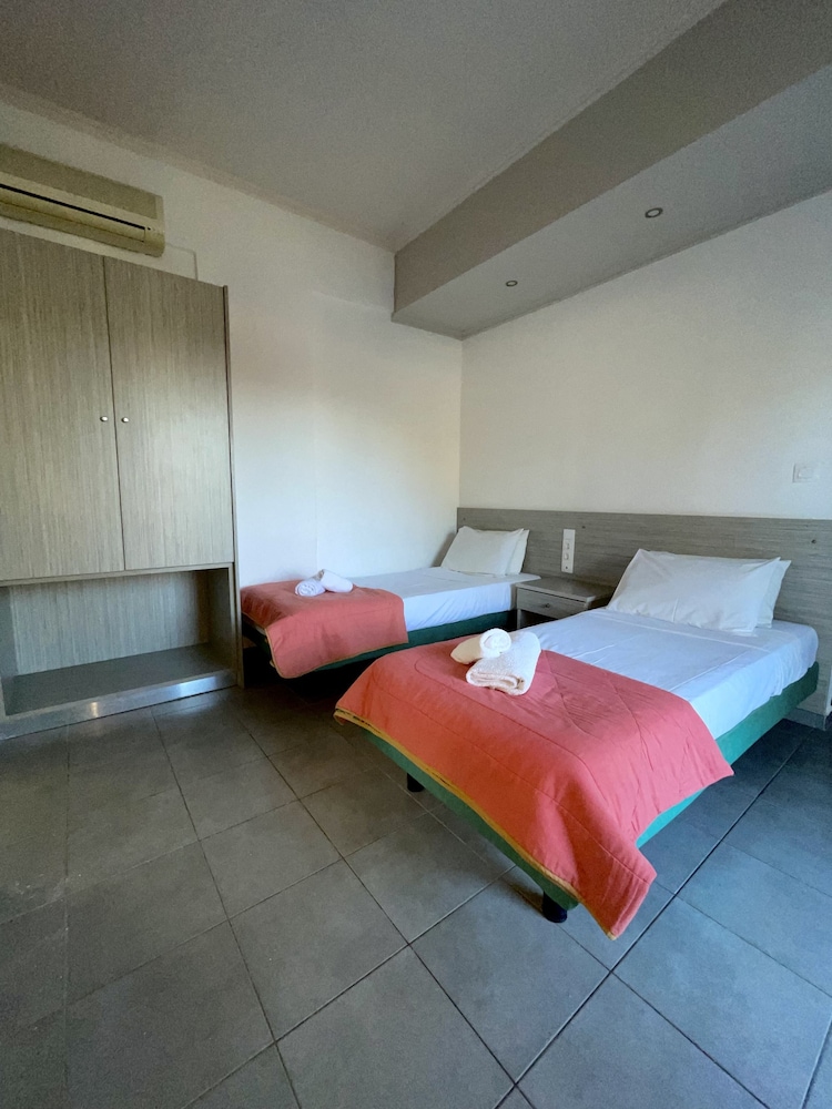 Oula maisonettes — Rooms in Lefkimmi (Corfu), Ionian Islands