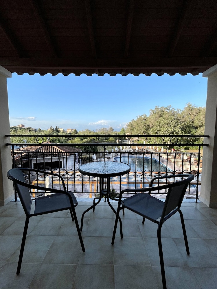 Oula maisonettes — Rooms in Lefkimmi (Corfu), Ionian Islands