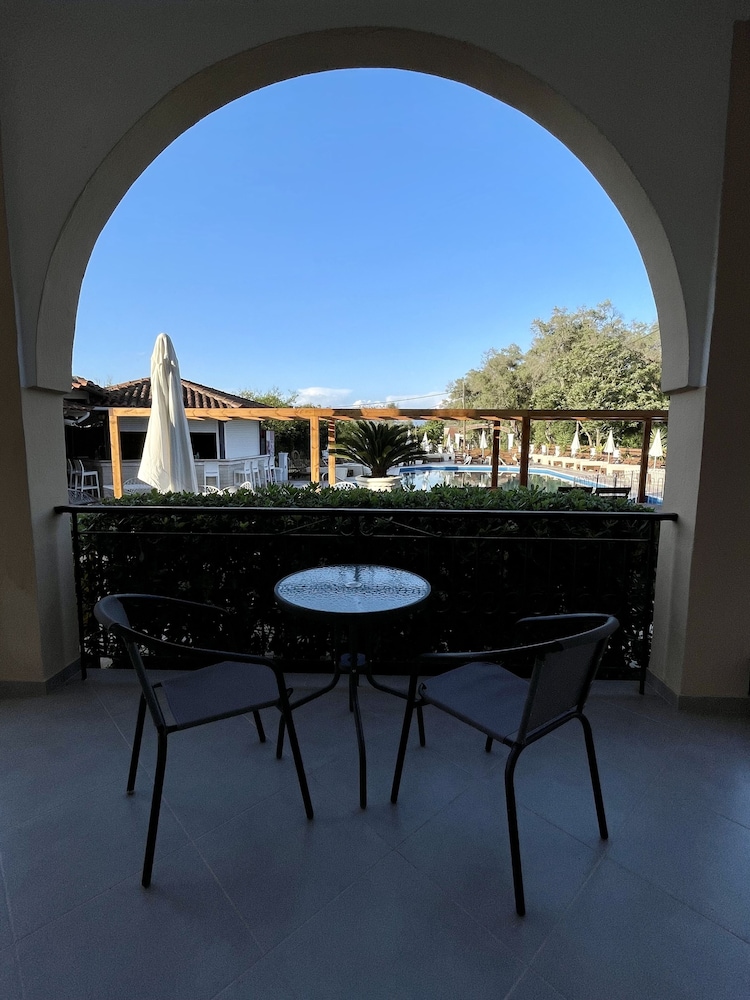 Oula maisonettes — Rooms in Lefkimmi (Corfu), Ionian Islands