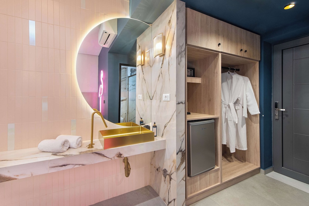 Madison Boutique — Hotel rooms in Faliraki, South Aegean