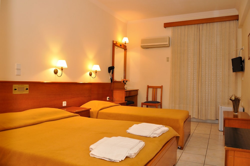 Andreolas Beach Hotel — Hotel rooms in Laganas, Ionian Islands