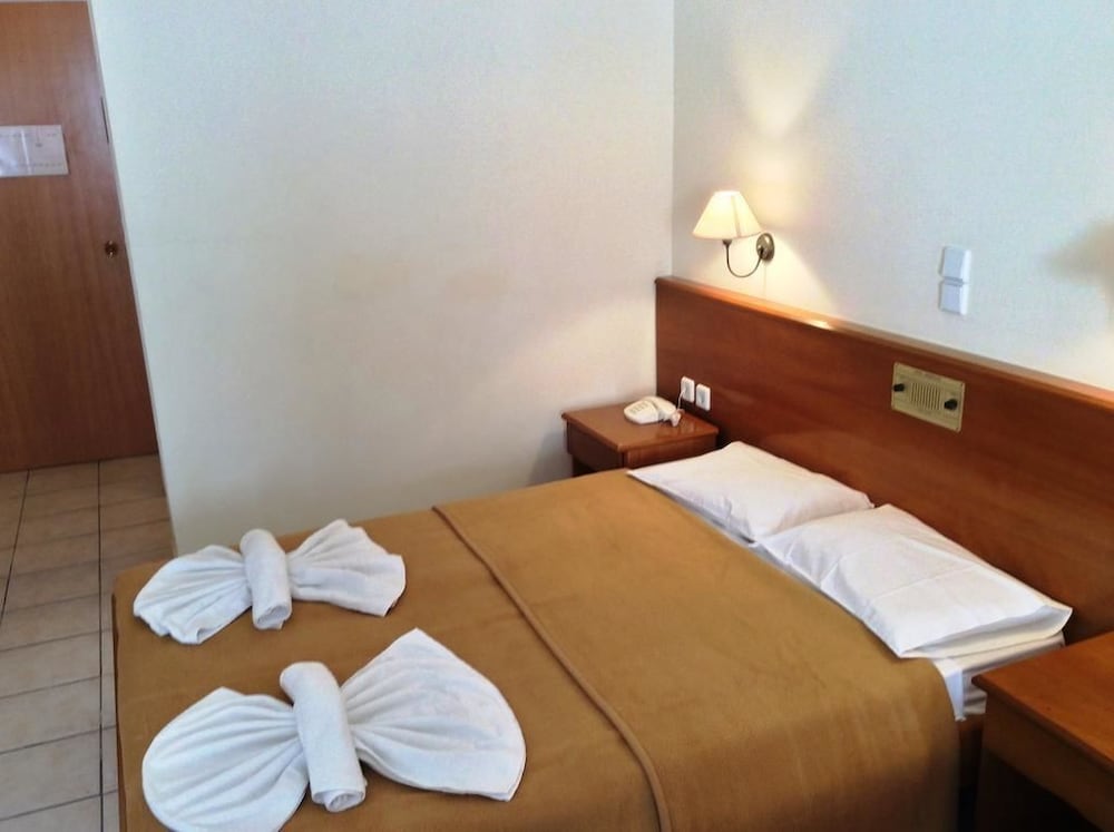 Andreolas Beach Hotel — Hotel rooms in Laganas, Ionian Islands