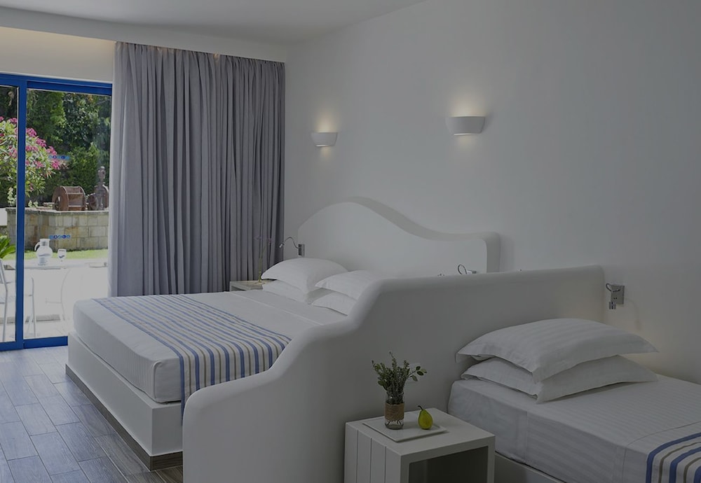 Lindia Thalassa Resort — Hotel rooms in Pefkos, South Aegean
