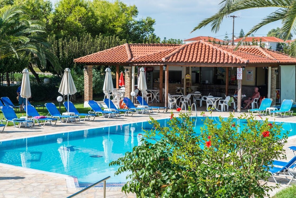 Kalidonio Studios — Swimming pool in Kalamaki (Zakynthos), Ionian Islands