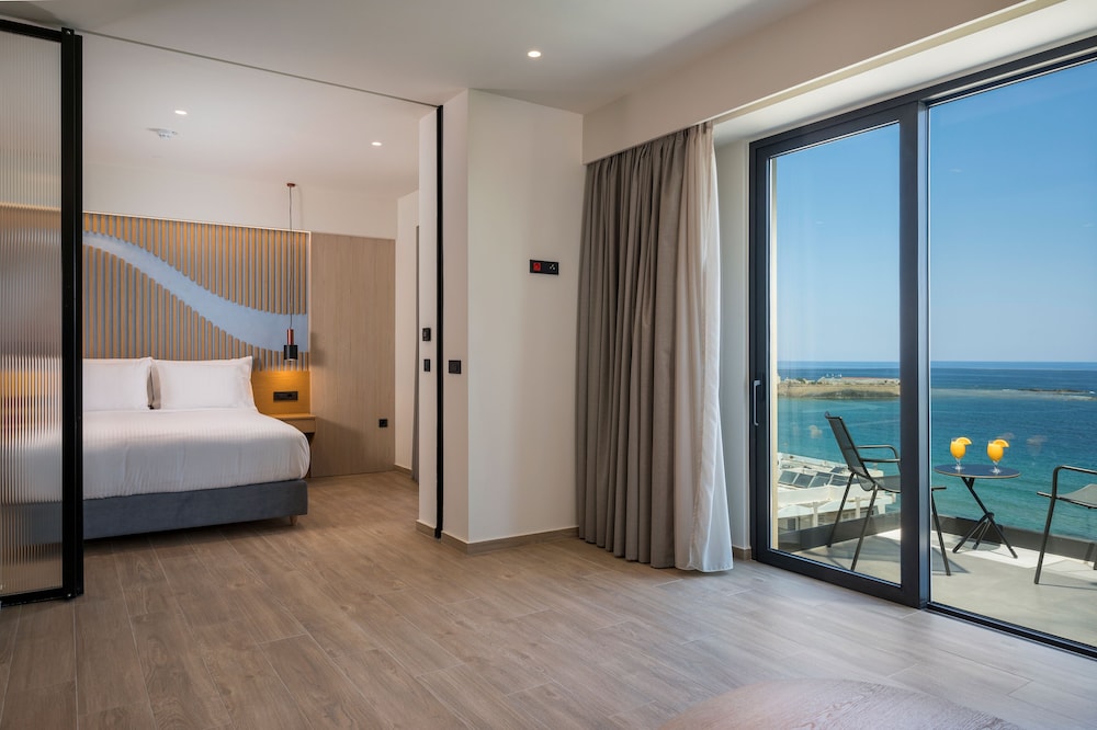 Hyperion City Hotel — Hotel rooms in Chania