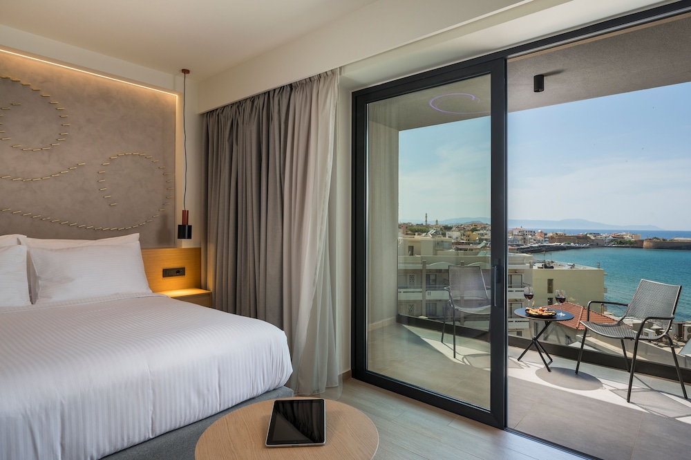 Hyperion City Hotel — Hotel rooms in Chania
