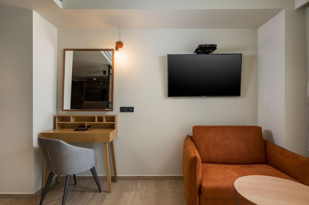 Hyperion City Hotel — Hotel rooms in Chania