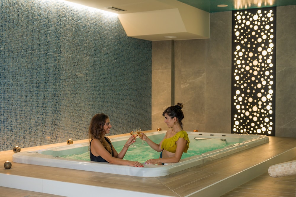Hyperion City Hotel — Spa in Chania