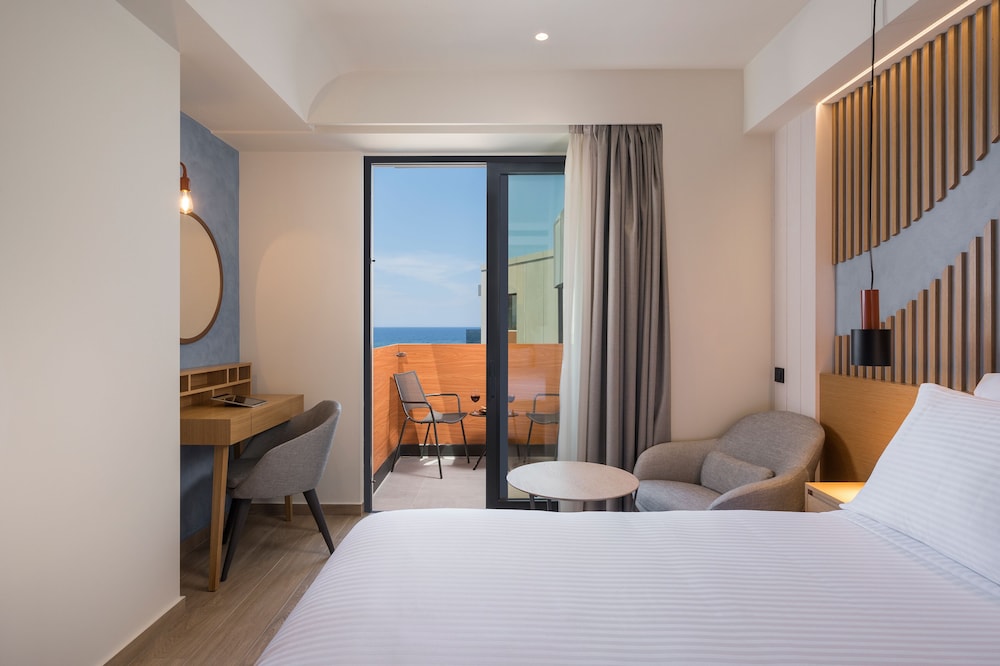 Hyperion City Hotel — Hotel rooms in Chania