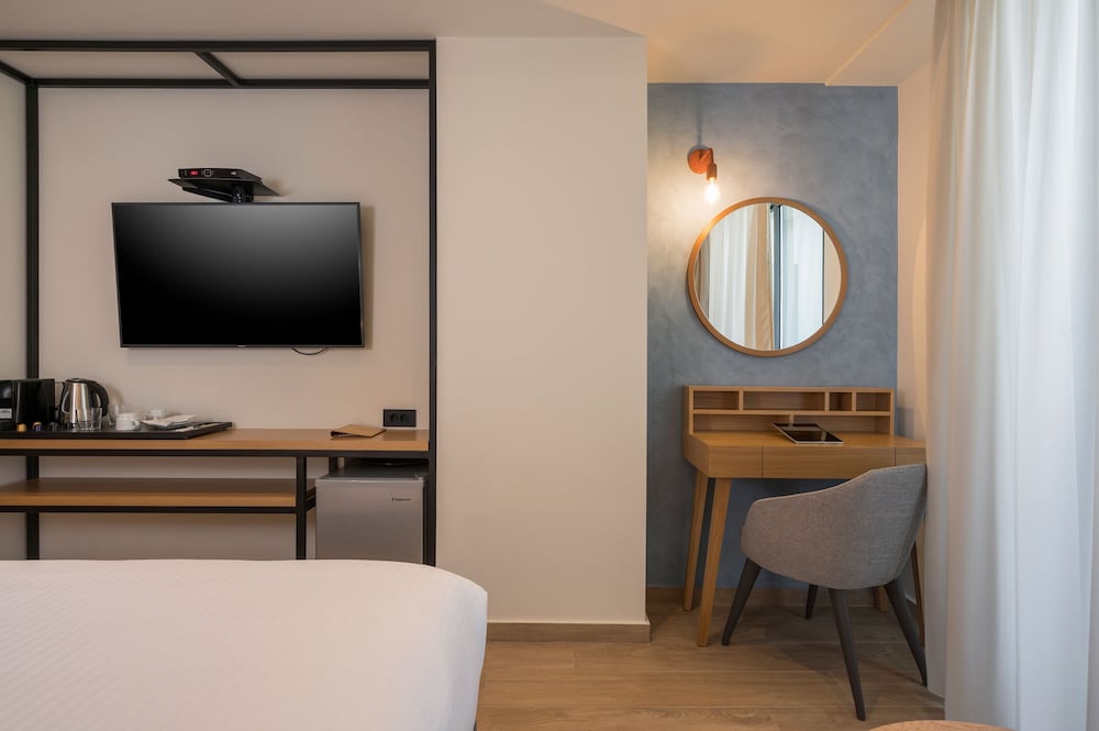 Hyperion City Hotel — Hotel rooms in Chania
