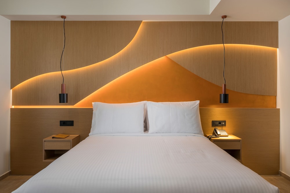 Hyperion City Hotel — Hotel rooms in Chania