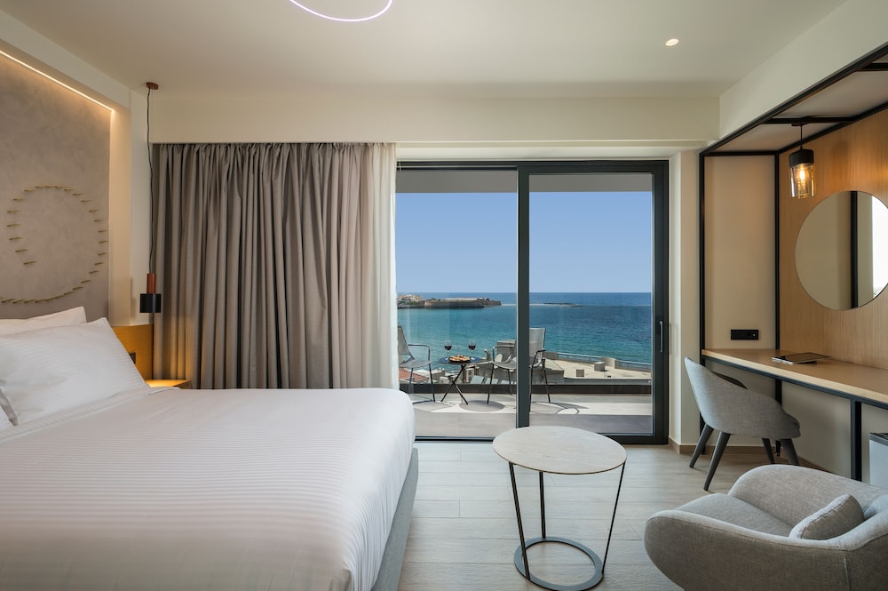 Hyperion City Hotel — Main photo in Chania