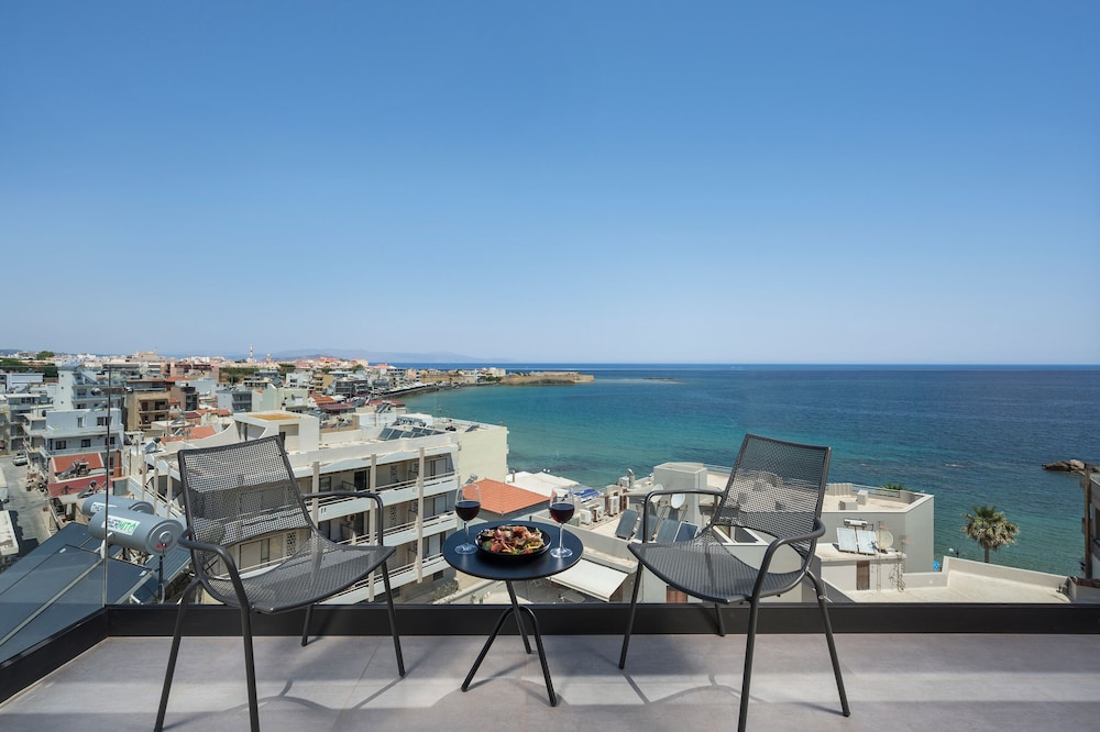Hyperion City Hotel — Hotel rooms in Chania