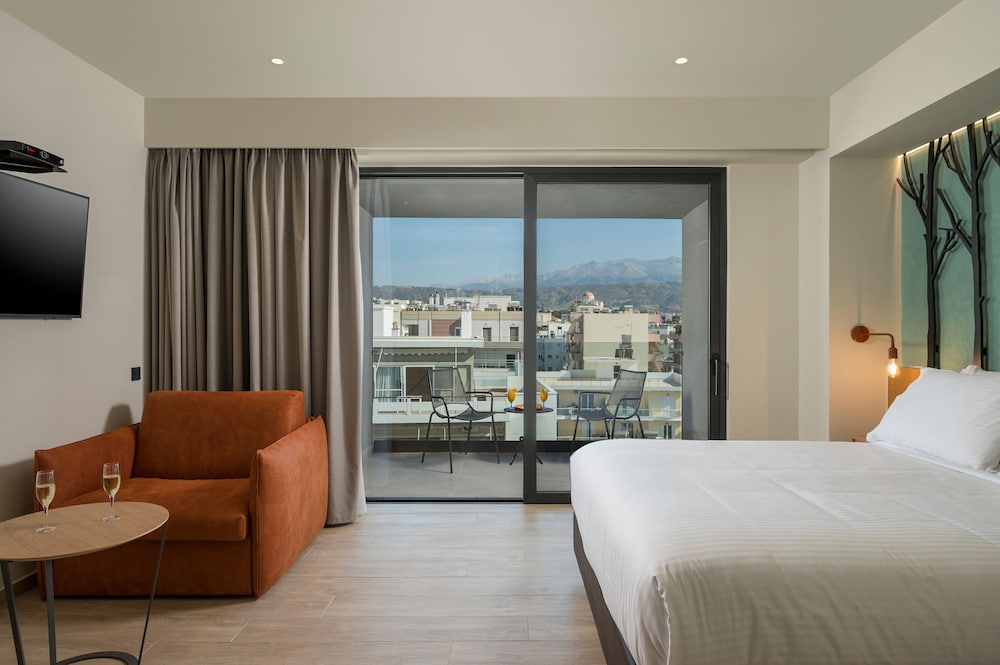 Hyperion City Hotel — Hotel rooms in Chania