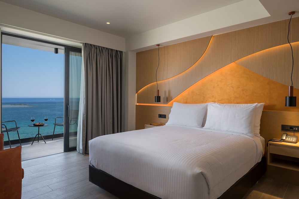 Hyperion City Hotel — Hotel rooms in Chania
