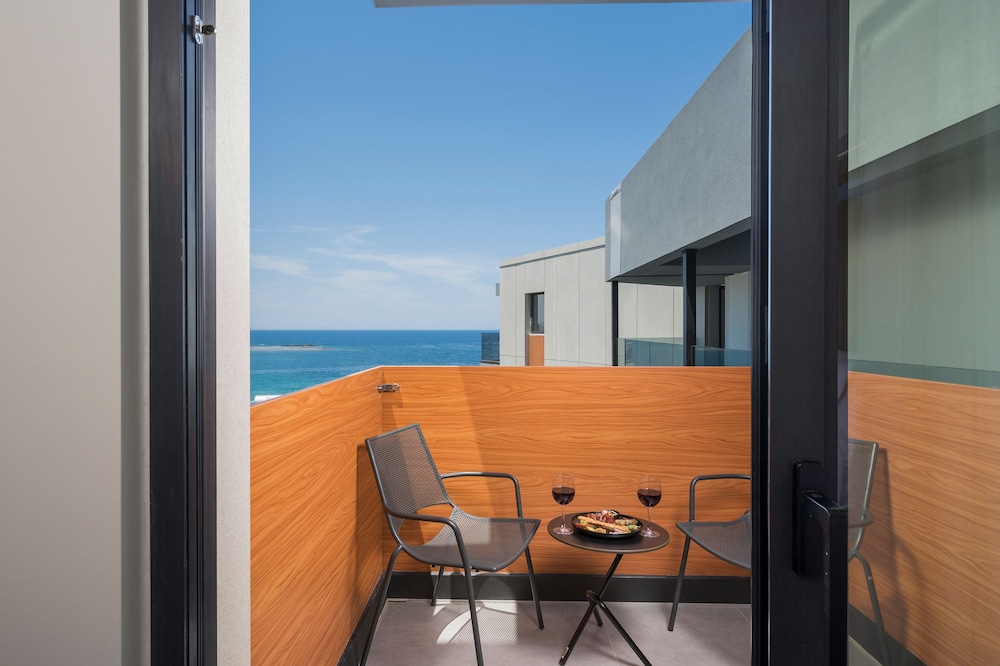 Hyperion City Hotel — Hotel rooms in Chania
