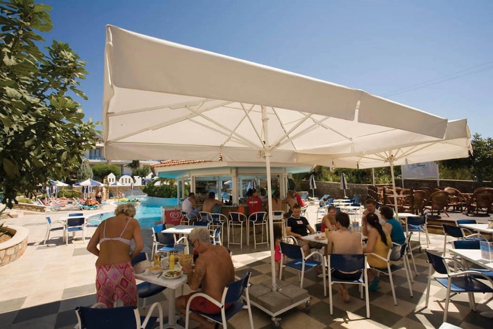 Pefki Islands Resort — Restaurant & bars in Pefkos, South Aegean