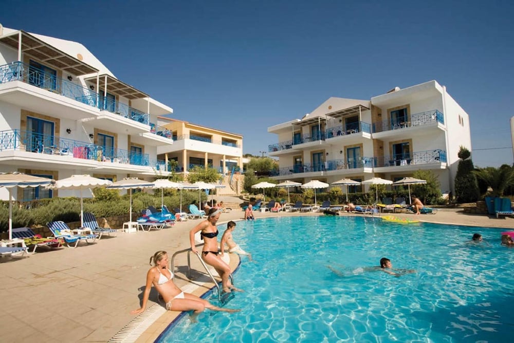 Pefki Islands Resort — Swimming pool in Pefkos, South Aegean