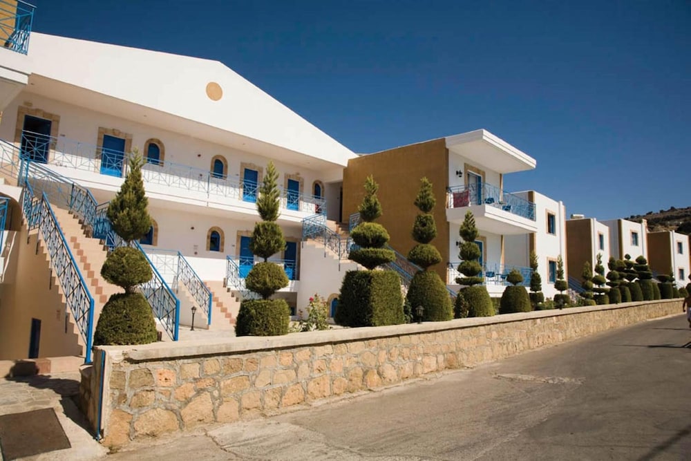 Pefki Islands Resort — Hotel building in Pefkos, South Aegean