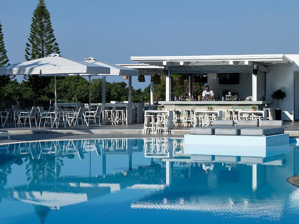 Pefki Islands Resort — Restaurant & bars in Pefkos, South Aegean