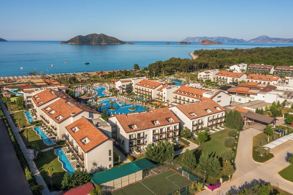 Akra Fethiye Tui Blue Sensatori All Inclusive — Hotel building in Fethiye, Mugla