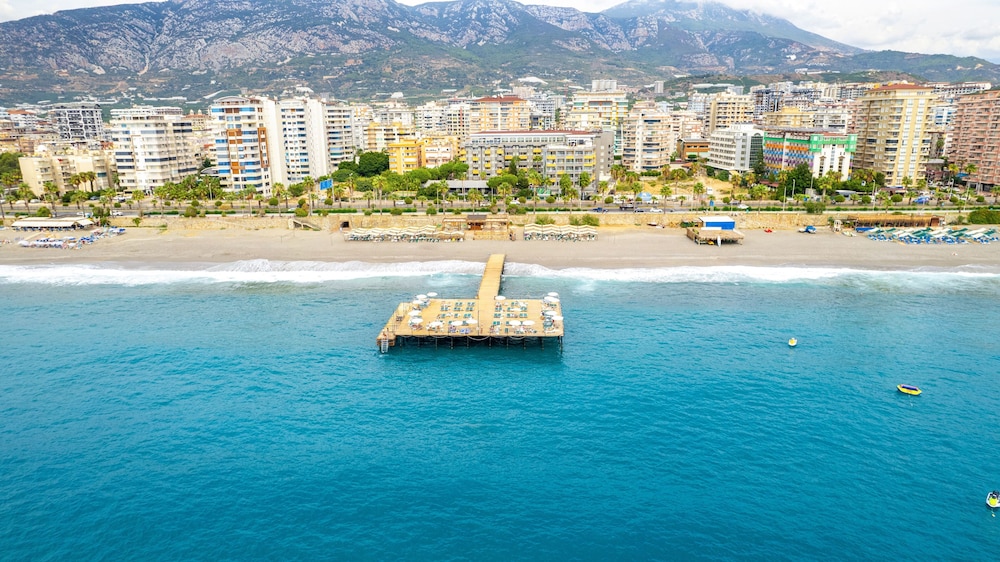 Senza Grand Santana Hotel - All inclusive — Beach in Alanya