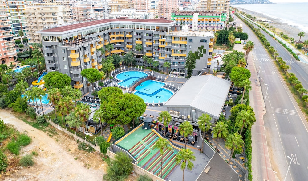 Senza Grand Santana Hotel - All inclusive — Swimming pool in Alanya