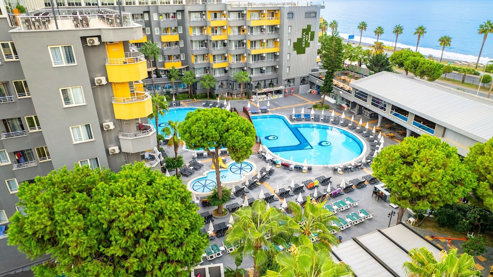 Senza Grand Santana Hotel - All inclusive — Swimming pool in Alanya