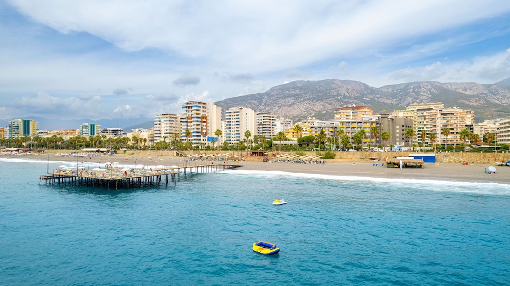 Senza Grand Santana Hotel - All inclusive — Beach in Alanya
