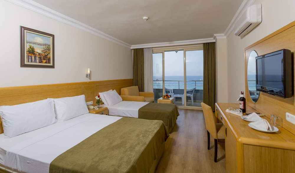 Senza Grand Santana Hotel - All inclusive — Hotel rooms in Alanya