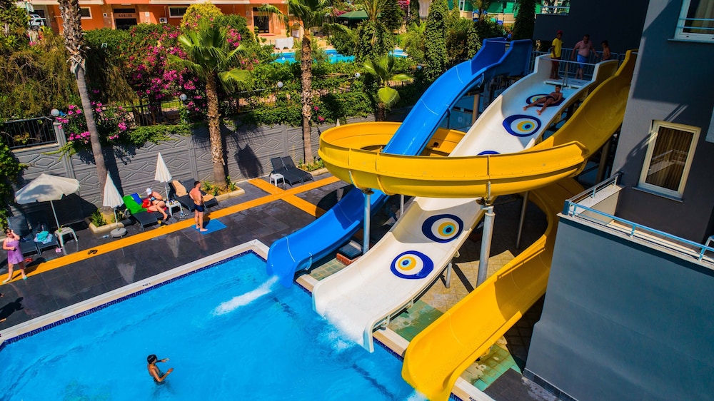 Senza Grand Santana Hotel - All inclusive — Attractions for children in Alanya