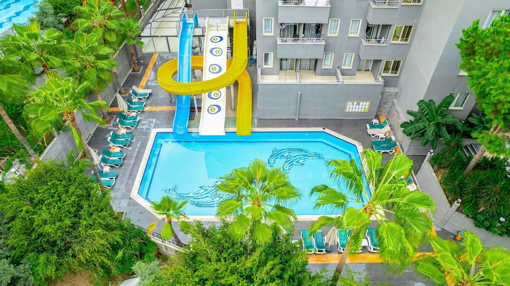 Senza Grand Santana Hotel - All inclusive — Swimming pool in Alanya
